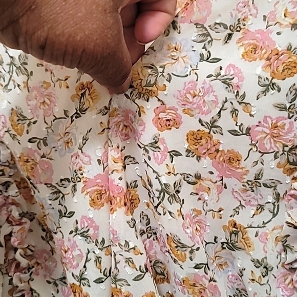 FASHION NOVA WOMEN'S PLUS SIZE RUFFLE MY EGO FLORAL BLOUSE IVORY/COMBO SIZE  2XL - Picture 5 of 8